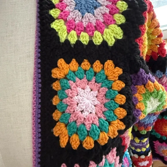 Women's new handmade crochet medium granny square cardigan - Picture 2 of 6